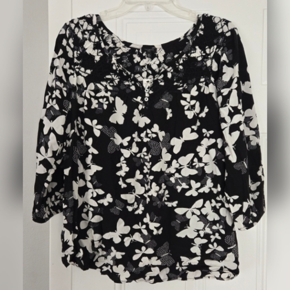 Talbots Black and White Ruffled Blouse